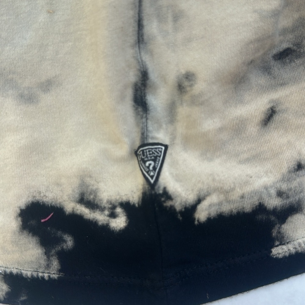 New GUESS Slim fit Graphic Tee SZ S - Picture 5 of 12